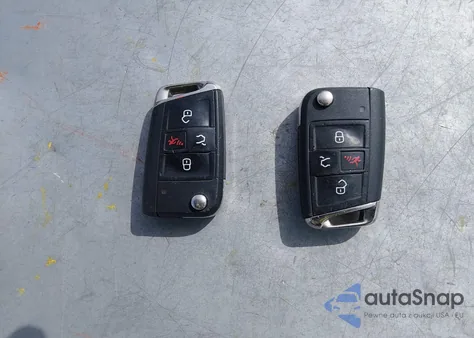 2019 Volkswagen Tiguan 2.0T Se/2.0T Sel/2.0T Sel R-Line/2.0T Sel R-Line Black z USA, uszkodzony, nr VIN 3VV2B7AX6KM054105